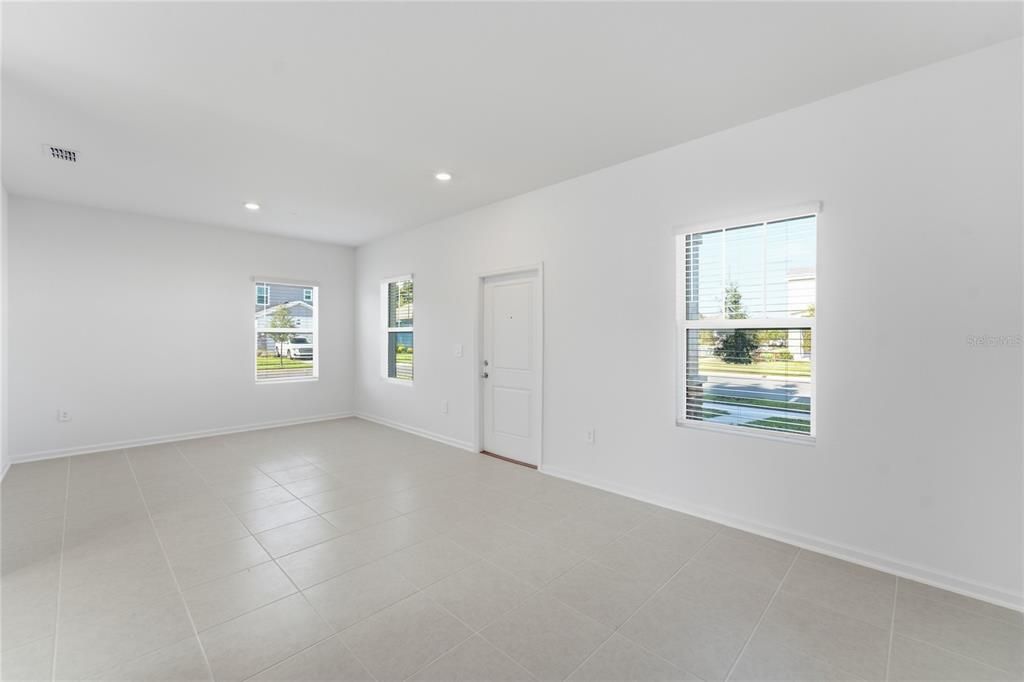 For Rent: $2,395 (3 beds, 2 baths, 1755 Square Feet)