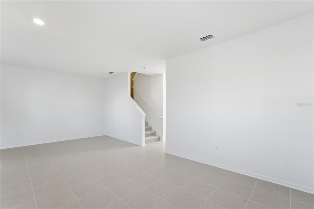 For Rent: $2,395 (3 beds, 2 baths, 1755 Square Feet)