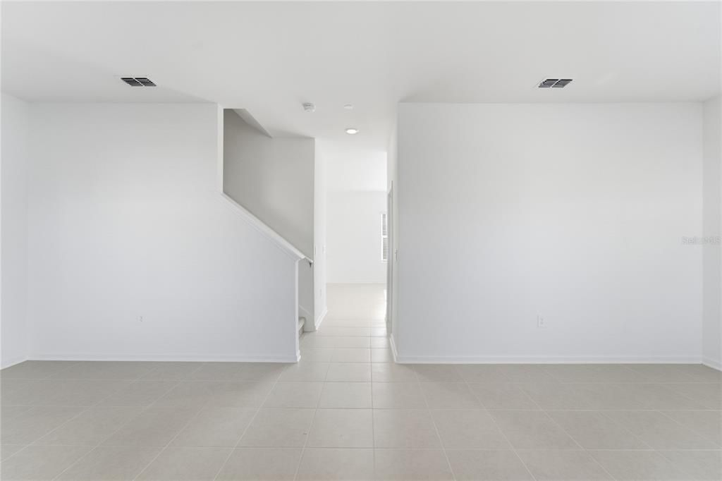 For Rent: $2,395 (3 beds, 2 baths, 1755 Square Feet)