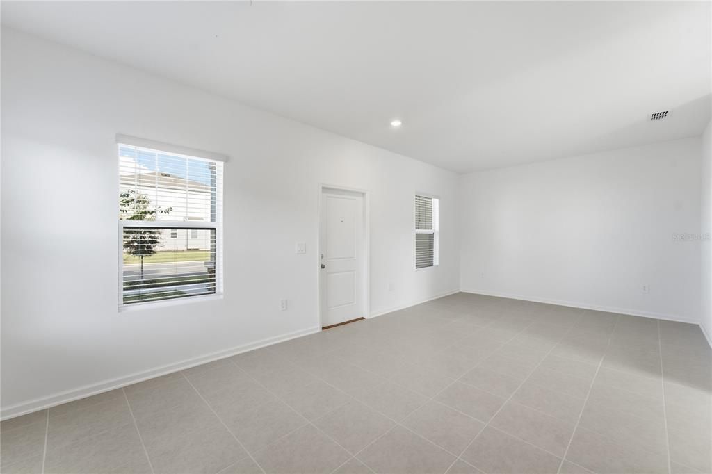 For Rent: $2,395 (3 beds, 2 baths, 1755 Square Feet)