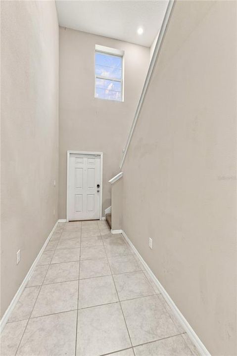 For Sale: $385,000 (5 beds, 2 baths, 2415 Square Feet)