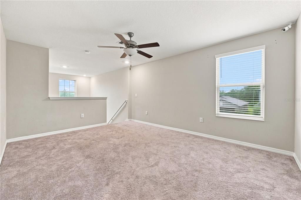 For Sale: $385,000 (5 beds, 2 baths, 2415 Square Feet)