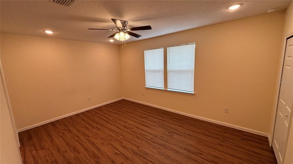 For Rent: $1,695 (3 beds, 3 baths, 1428 Square Feet)