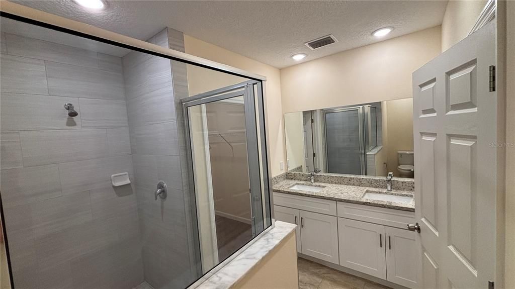 For Rent: $1,695 (3 beds, 3 baths, 1428 Square Feet)