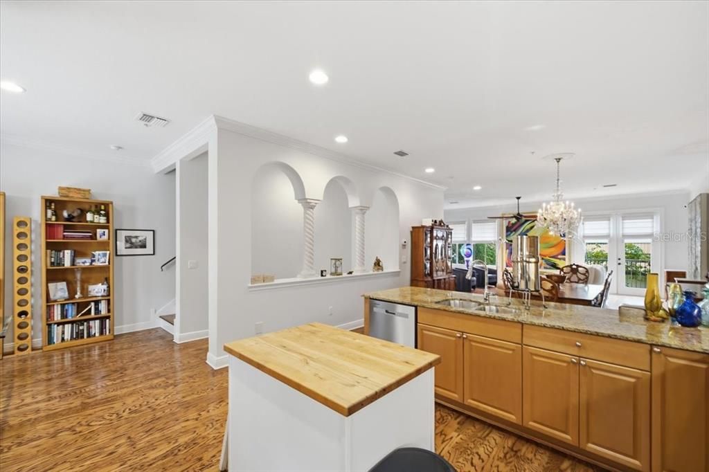 For Sale: $1,190,000 (3 beds, 3 baths, 2810 Square Feet)