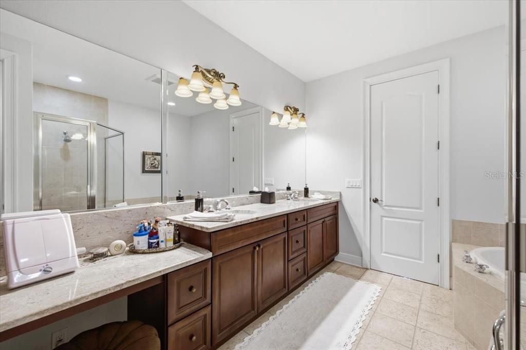 For Sale: $1,190,000 (3 beds, 3 baths, 2810 Square Feet)