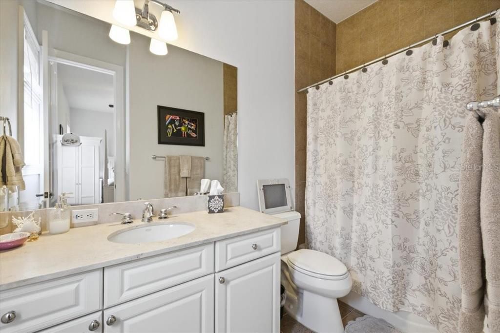 For Sale: $1,190,000 (3 beds, 3 baths, 2810 Square Feet)