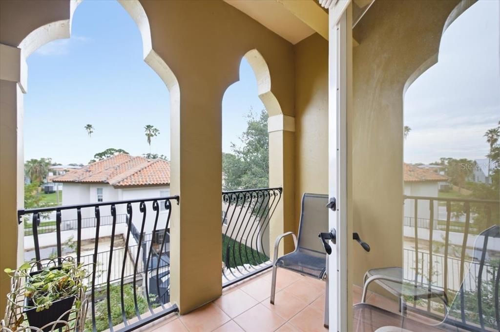 For Sale: $1,190,000 (3 beds, 3 baths, 2810 Square Feet)