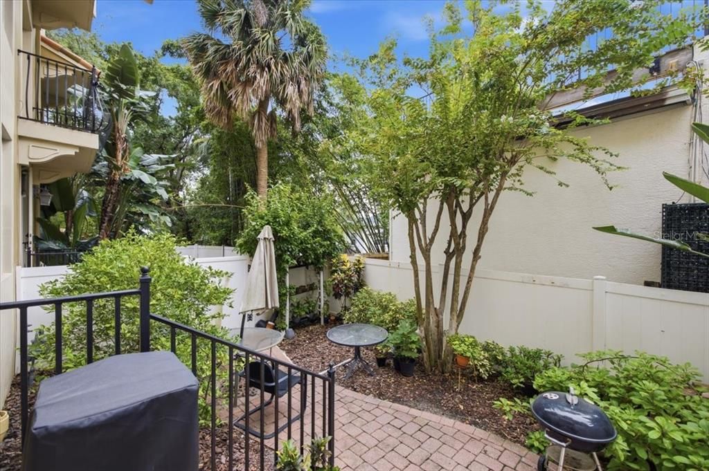 For Sale: $1,190,000 (3 beds, 3 baths, 2810 Square Feet)