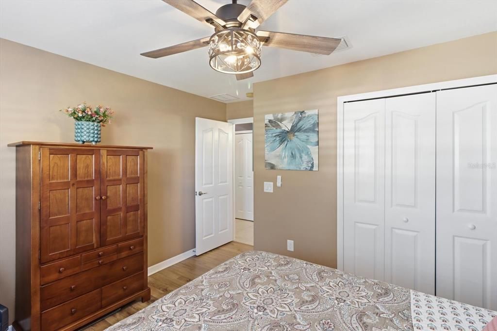 For Sale: $329,997 (3 beds, 2 baths, 1662 Square Feet)