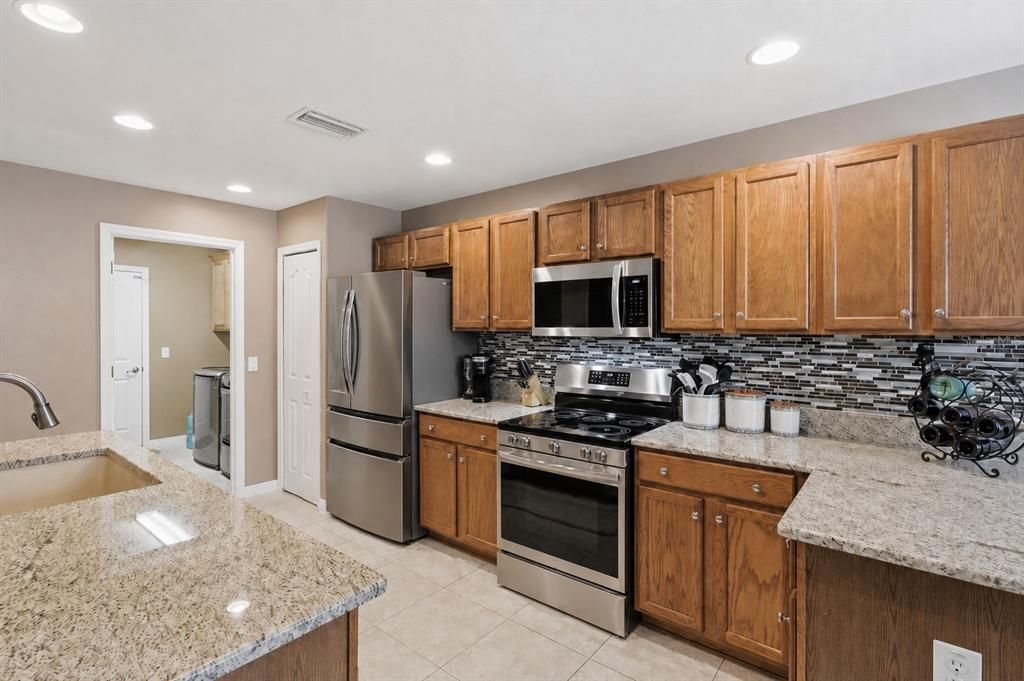 For Sale: $329,997 (3 beds, 2 baths, 1662 Square Feet)
