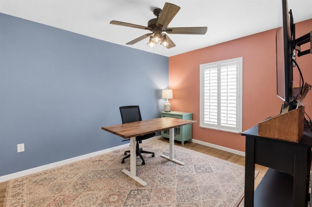 For Sale: $329,997 (3 beds, 2 baths, 1662 Square Feet)
