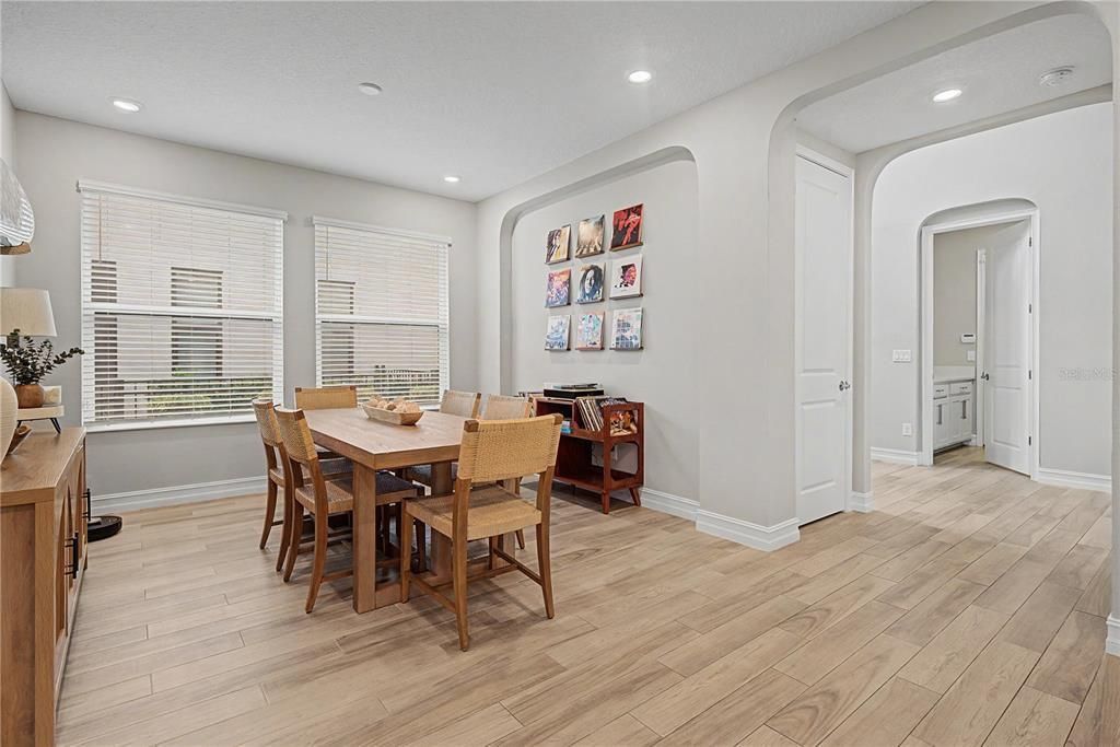 For Sale: $600,000 (3 beds, 2 baths, 2137 Square Feet)