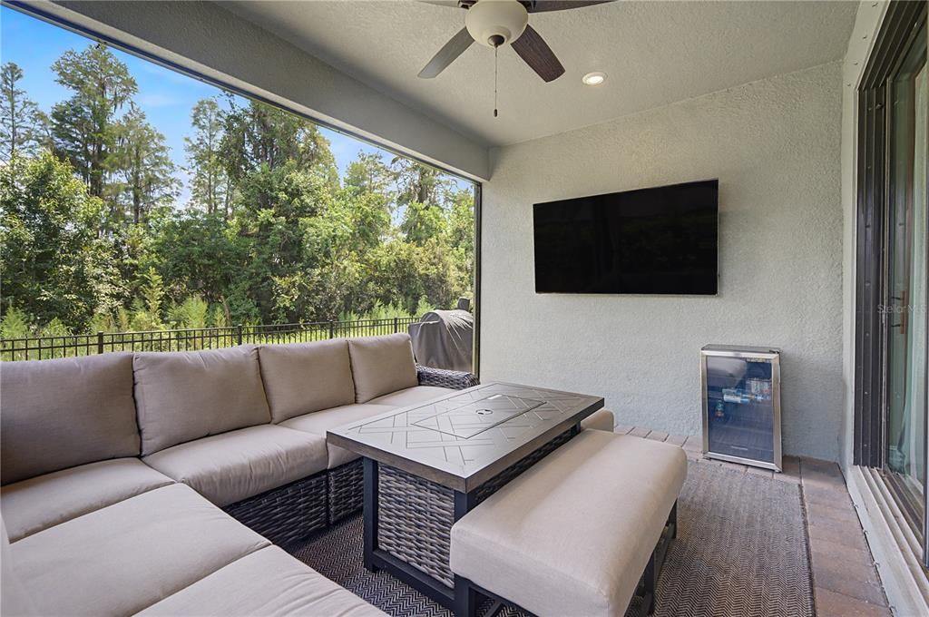 For Sale: $600,000 (3 beds, 2 baths, 2137 Square Feet)