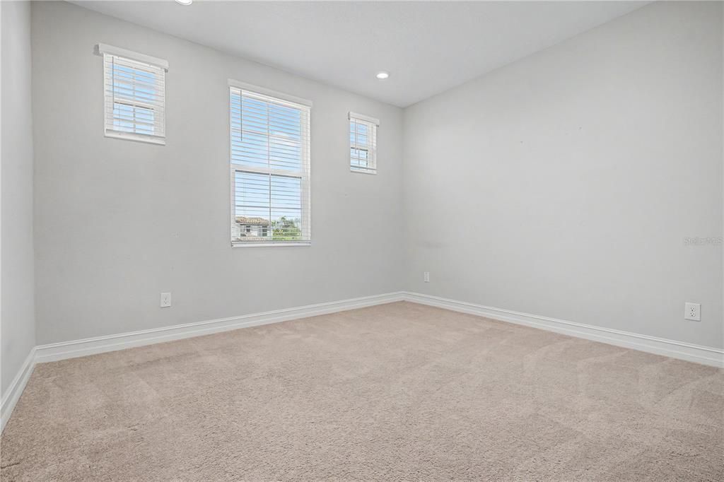 For Sale: $600,000 (3 beds, 2 baths, 2137 Square Feet)