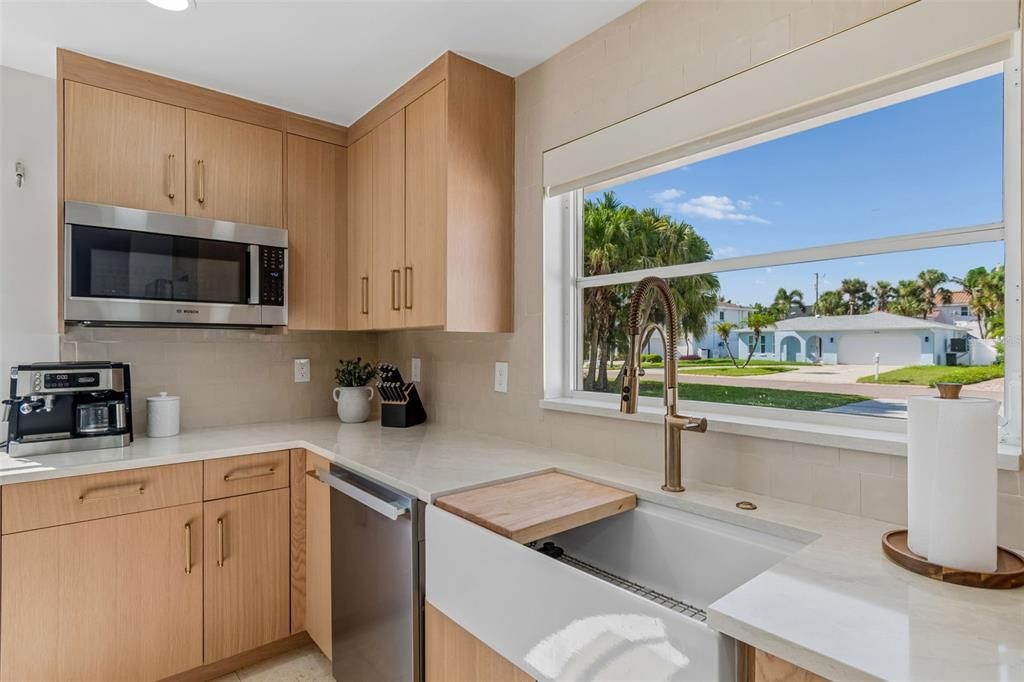 For Rent: $4,000 (2 beds, 2 baths, 1310 Square Feet)