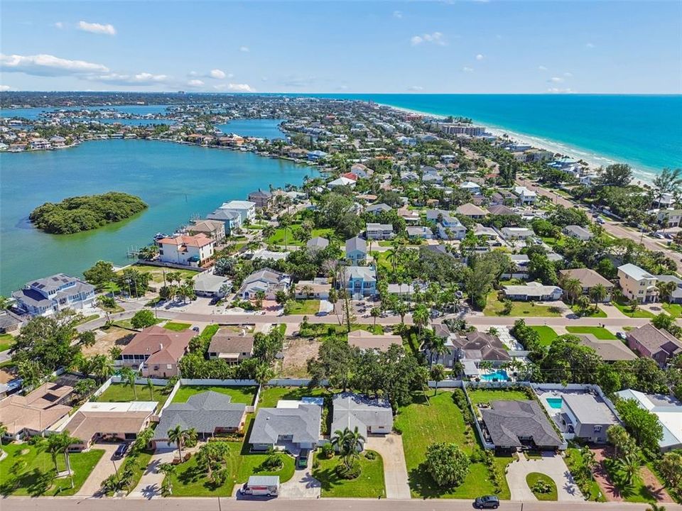For Rent: $4,000 (2 beds, 2 baths, 1310 Square Feet)