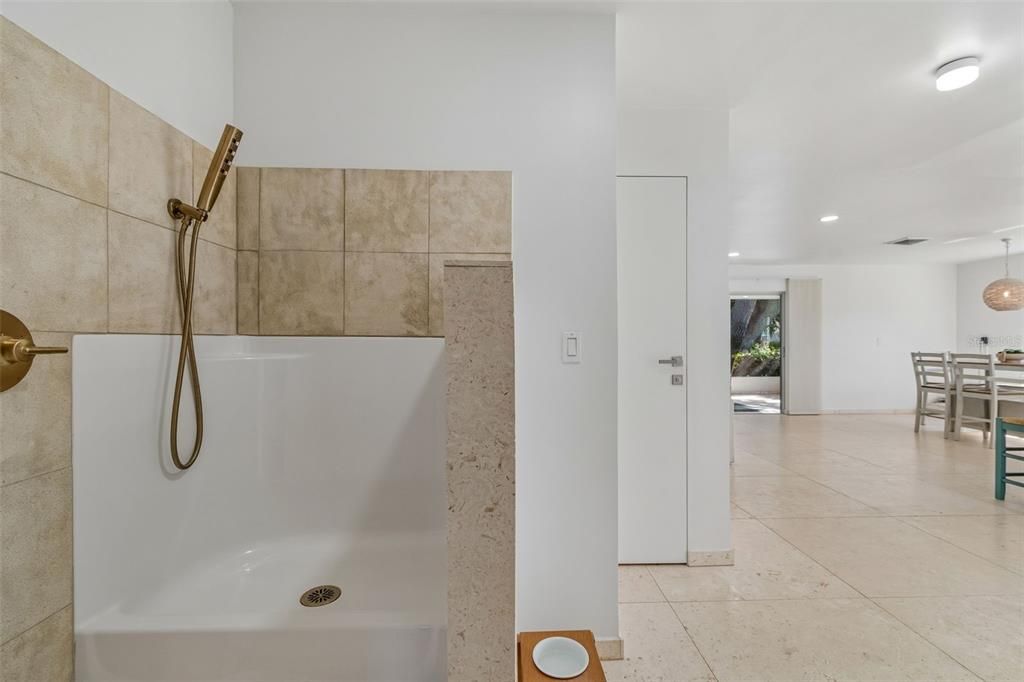 For Rent: $4,000 (2 beds, 2 baths, 1310 Square Feet)