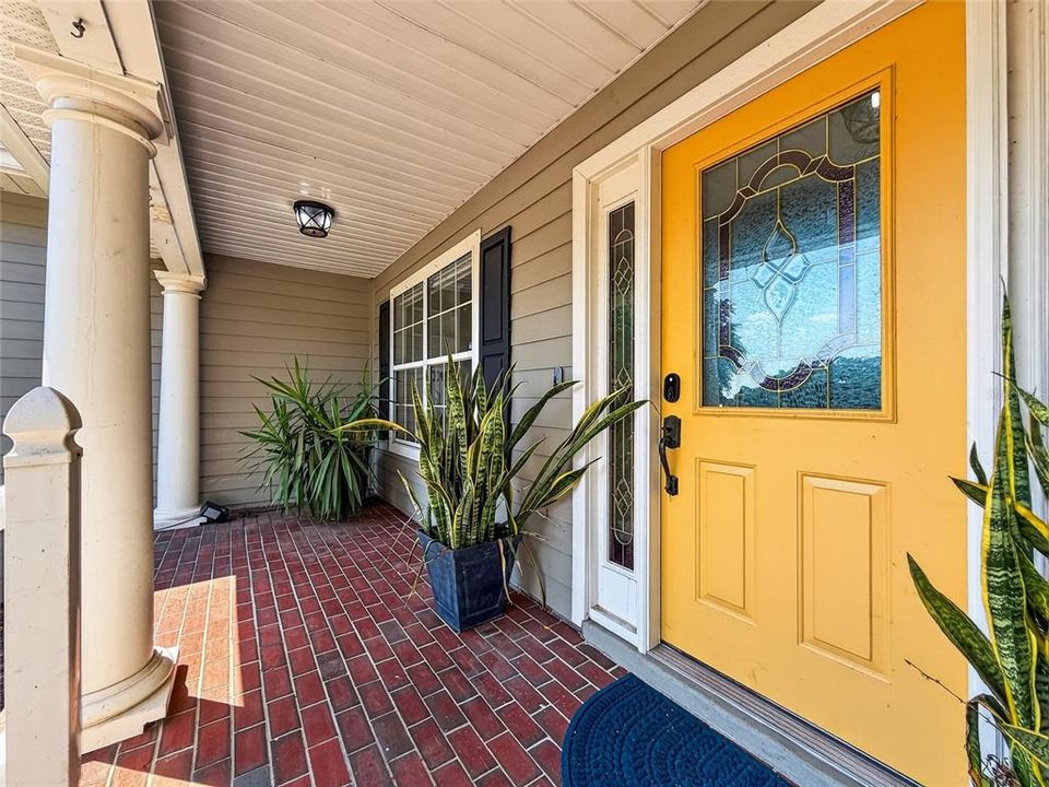 For Rent: $4,550 (5 beds, 3 baths, 3900 Square Feet)