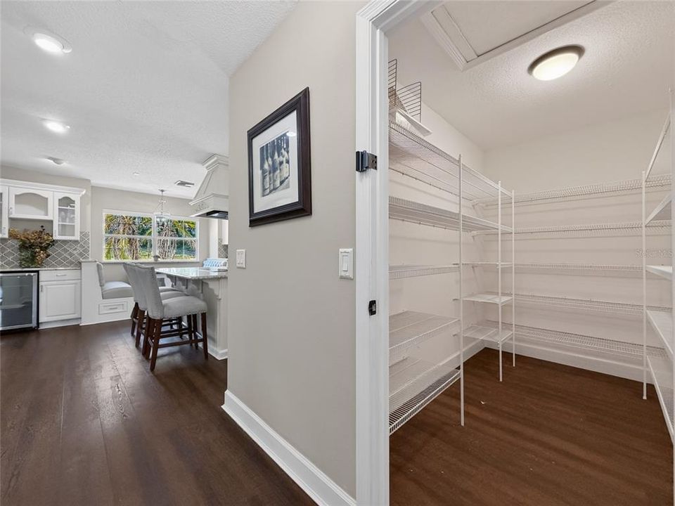 For Rent: $4,550 (5 beds, 3 baths, 3900 Square Feet)