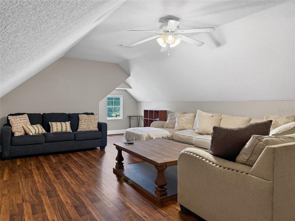 For Rent: $4,550 (5 beds, 3 baths, 3900 Square Feet)
