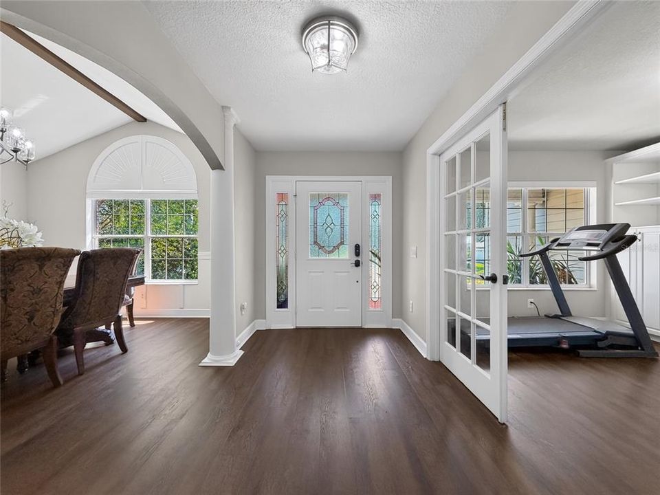 For Rent: $4,550 (5 beds, 3 baths, 3900 Square Feet)