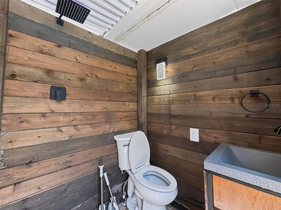 For Rent: $4,550 (5 beds, 3 baths, 3900 Square Feet)
