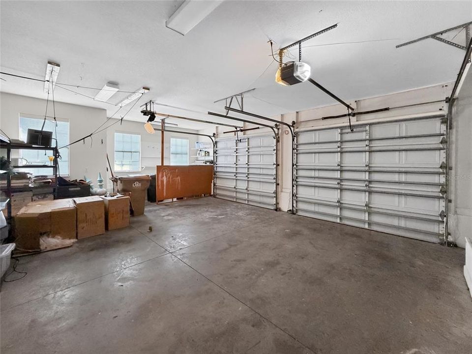 For Rent: $4,550 (5 beds, 3 baths, 3900 Square Feet)