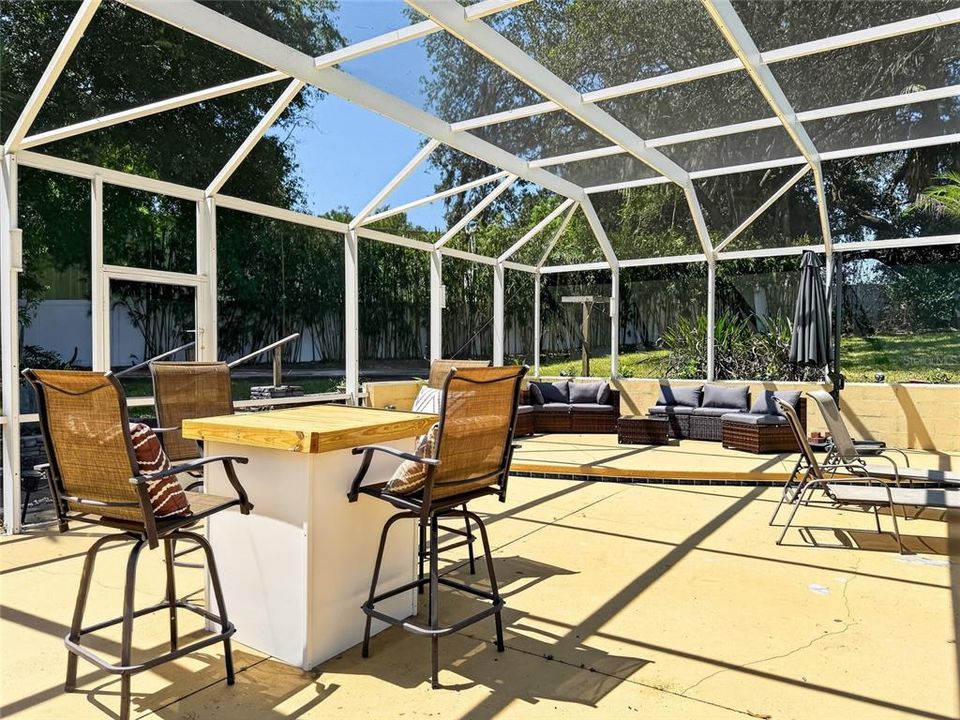 For Rent: $4,550 (5 beds, 3 baths, 3900 Square Feet)