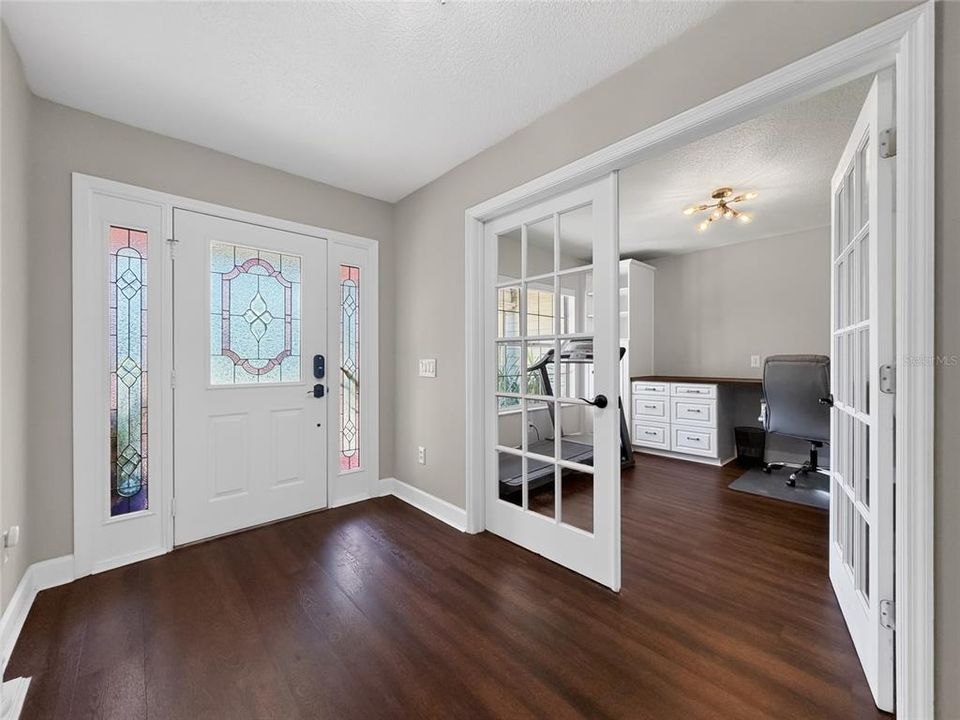 For Rent: $4,550 (5 beds, 3 baths, 3900 Square Feet)