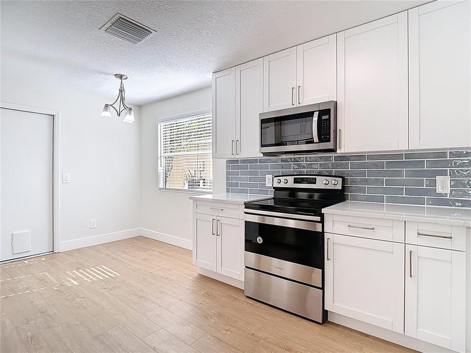 For Rent: $3,000 (3 beds, 2 baths, 1772 Square Feet)