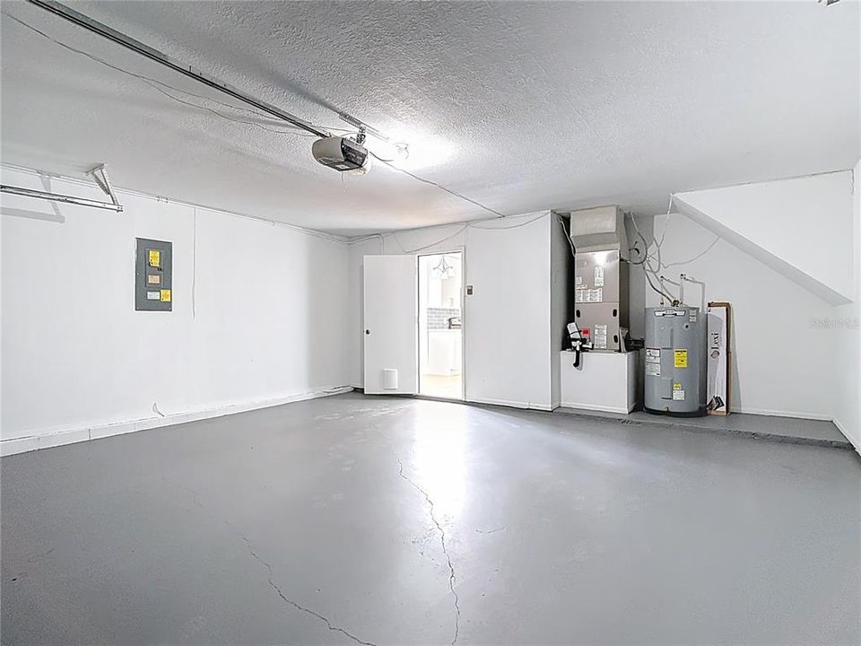 For Rent: $3,000 (3 beds, 2 baths, 1772 Square Feet)