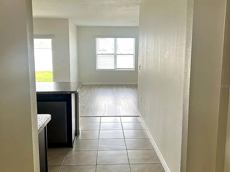 For Rent: $2,100 (4 beds, 2 baths, 1851 Square Feet)