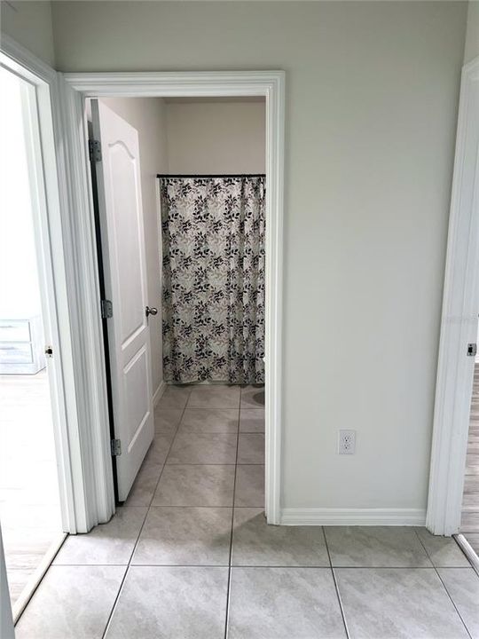 For Rent: $2,100 (4 beds, 2 baths, 1851 Square Feet)