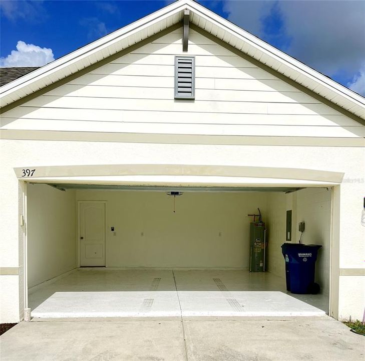 For Rent: $2,100 (4 beds, 2 baths, 1851 Square Feet)