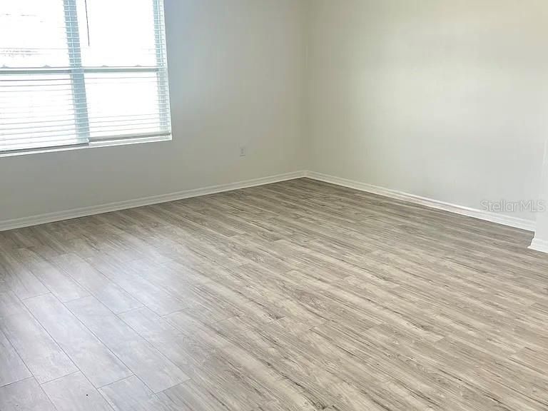 For Rent: $2,100 (4 beds, 2 baths, 1851 Square Feet)