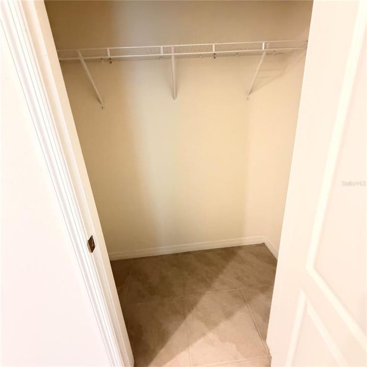 For Rent: $2,100 (4 beds, 2 baths, 1851 Square Feet)