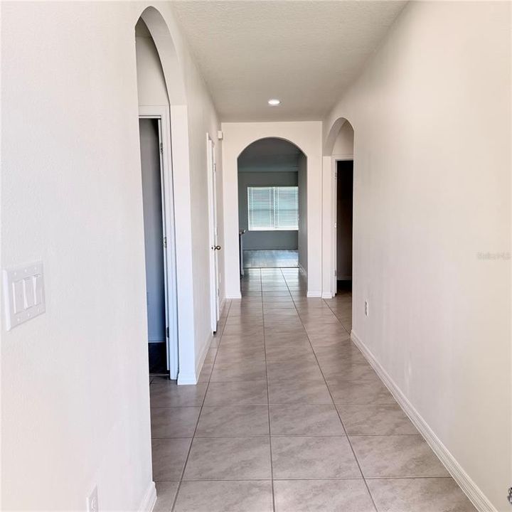 For Rent: $2,100 (4 beds, 2 baths, 1851 Square Feet)