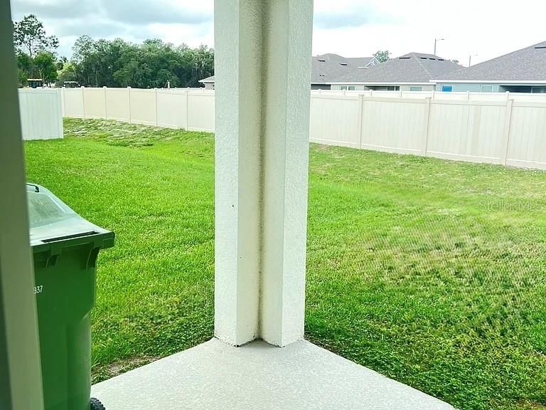 For Rent: $2,100 (4 beds, 2 baths, 1851 Square Feet)
