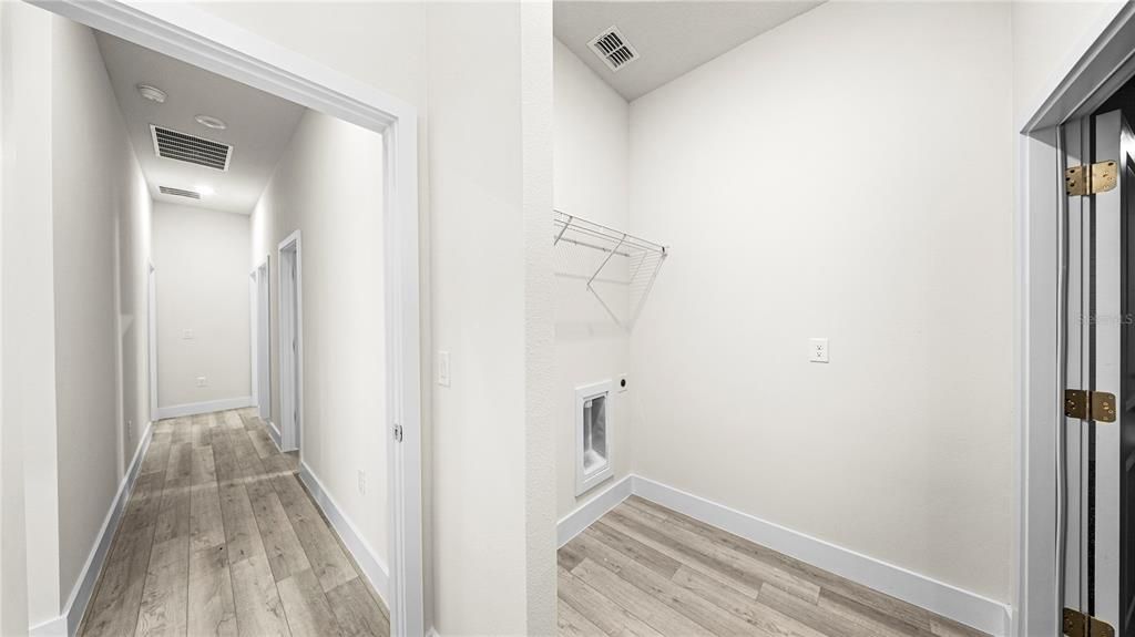For Sale: $359,900 (4 beds, 2 baths, 1695 Square Feet)