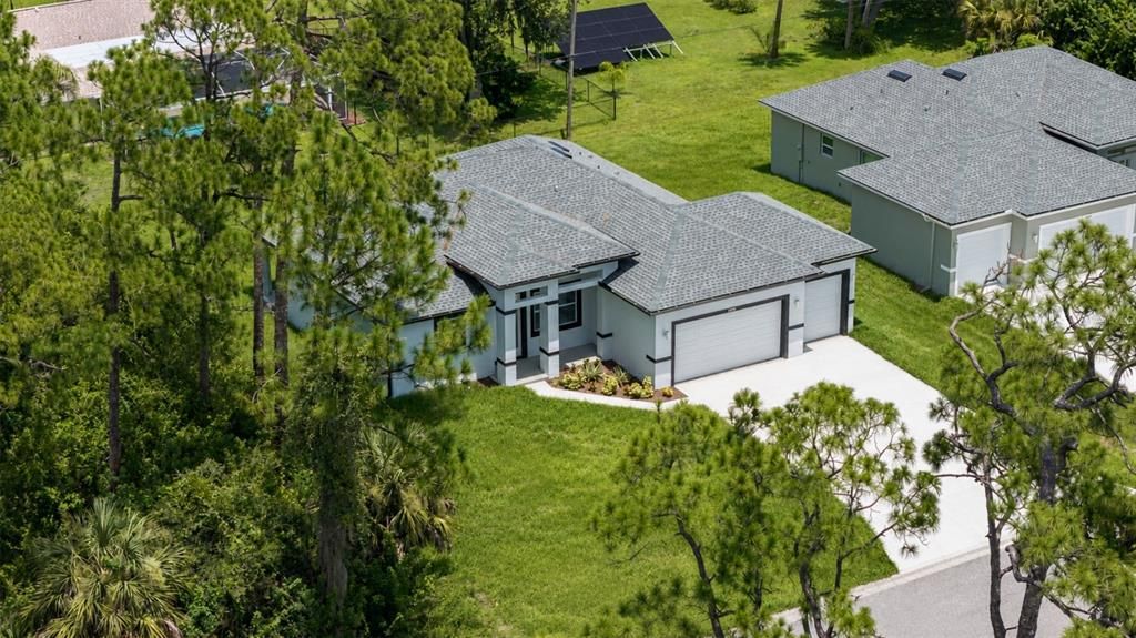 For Sale: $359,900 (4 beds, 2 baths, 1695 Square Feet)