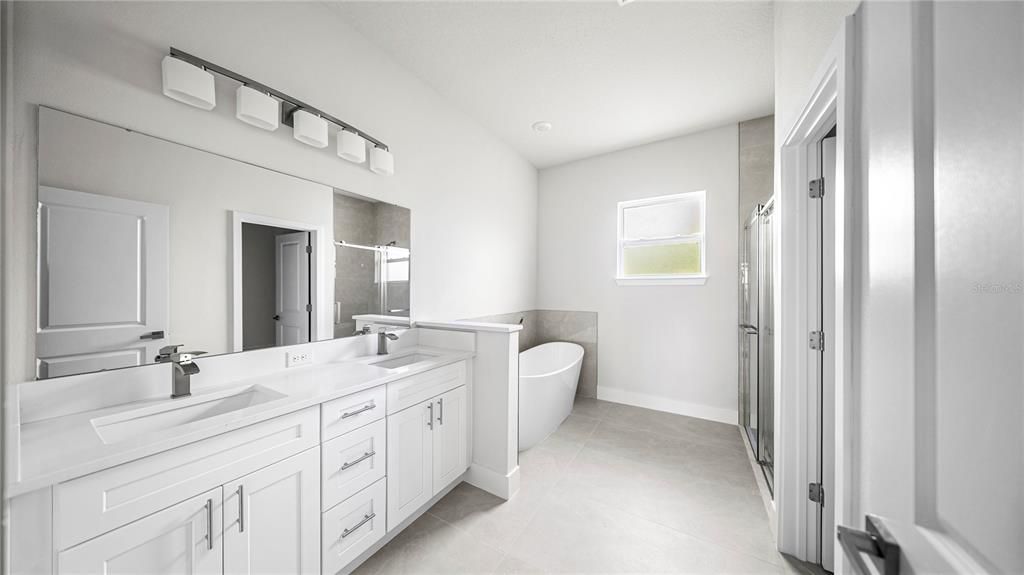 For Sale: $359,900 (4 beds, 2 baths, 1695 Square Feet)