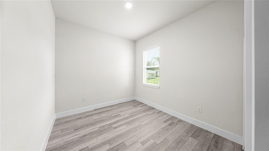 For Sale: $359,900 (4 beds, 2 baths, 1695 Square Feet)