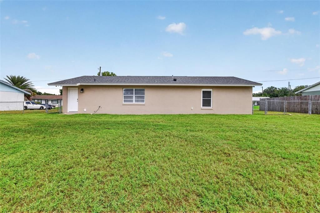 For Sale: $250,000 (3 beds, 1 baths, 1140 Square Feet)