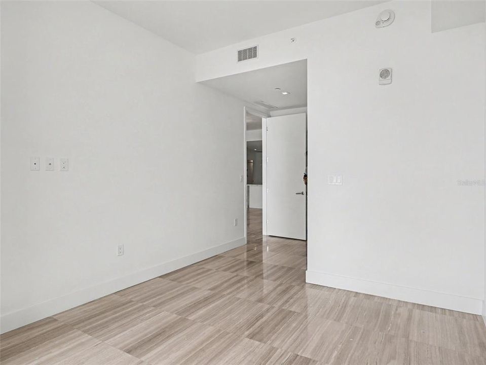 В аренду: $14,000 (3 спален, 2 ванн, 2404 Квадратных фут)