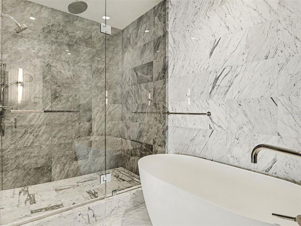 В аренду: $14,000 (3 спален, 2 ванн, 2404 Квадратных фут)