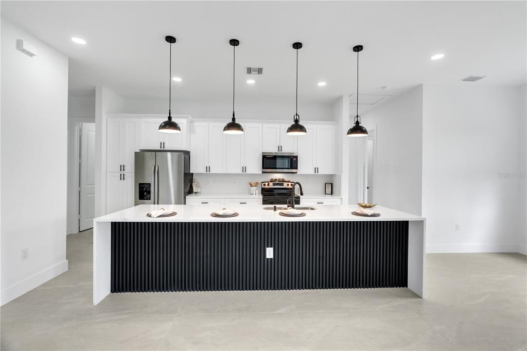 For Sale: $354,900 (4 beds, 2 baths, 1650 Square Feet)