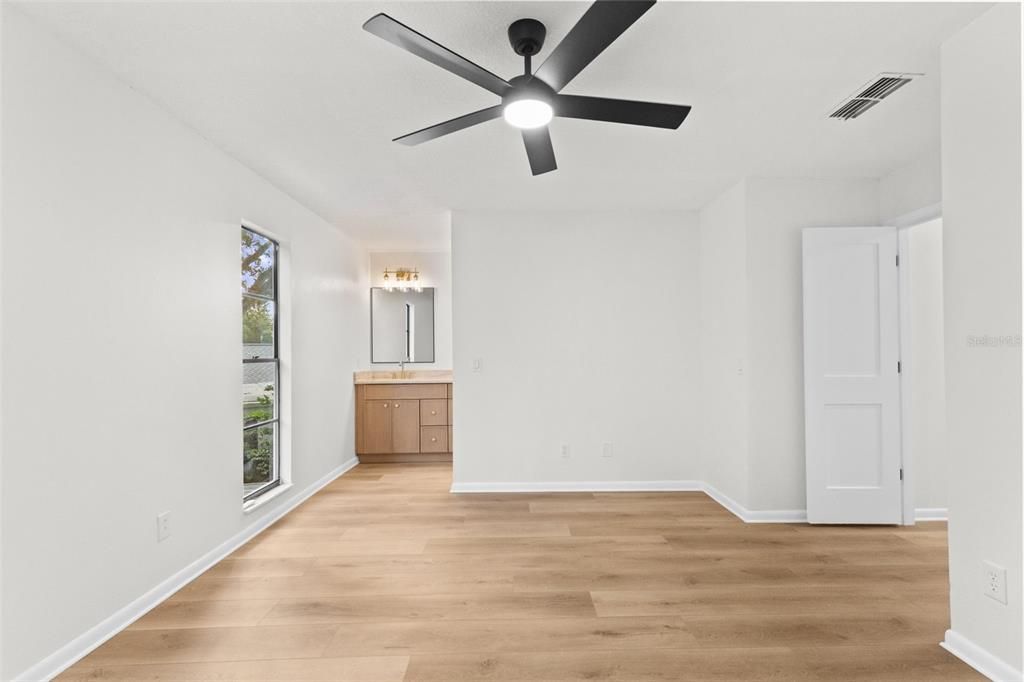 For Sale: $429,900 (4 beds, 3 baths, 1735 Square Feet)