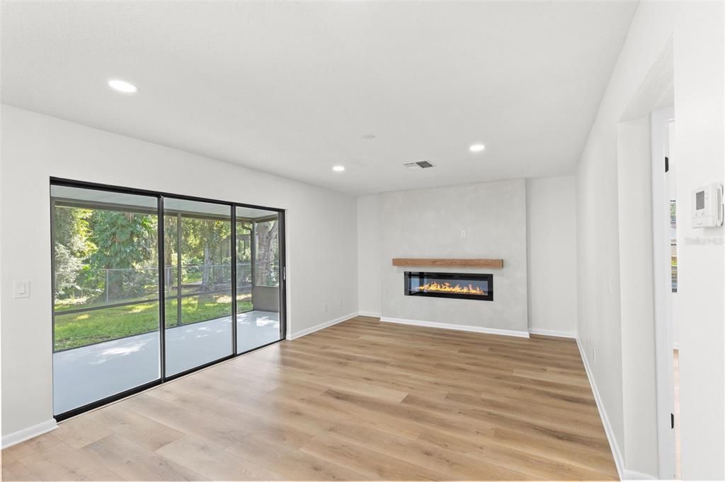 For Sale: $429,900 (4 beds, 3 baths, 1735 Square Feet)