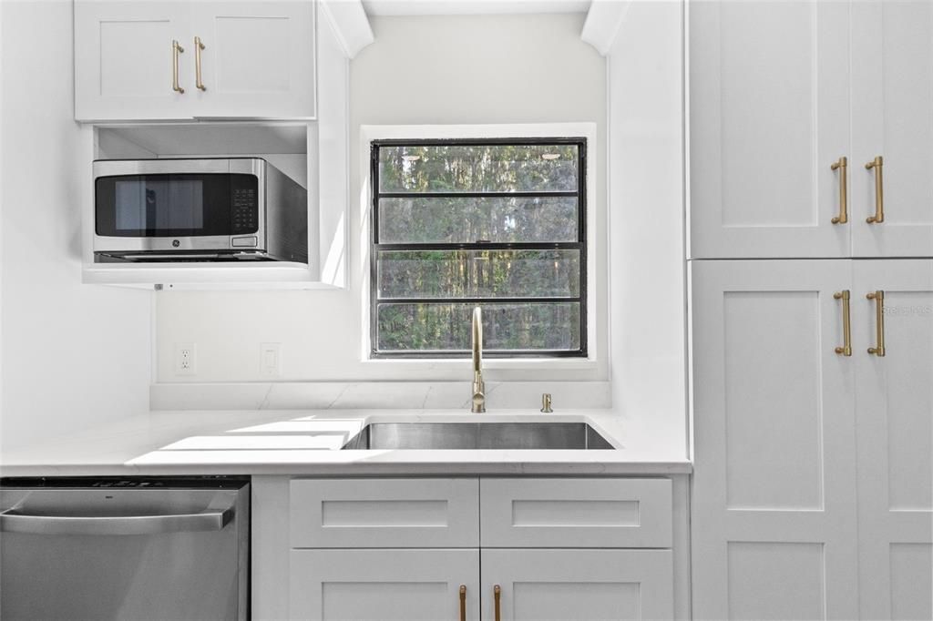 For Sale: $429,900 (4 beds, 3 baths, 1735 Square Feet)